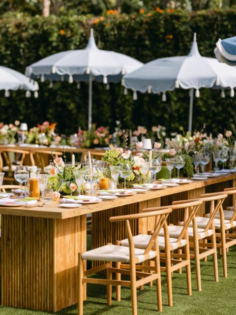 A sun-drenched garden reception at Villa Bokéh ~ 

Photography: @515photoco 
Planning + Travel: @theeventeur 
Venue: @villabokeh 
Rentals: @magiarentals 
Florals: @addyflorales 
DJ: @djm1lad @valientemusicgt 
AV + Dancefloor: @masaudioeventos 
.
.
.
.
#theeventeur #villabokeh #antiguaguatemala #guatemalawedding #destinationweddingplanners
